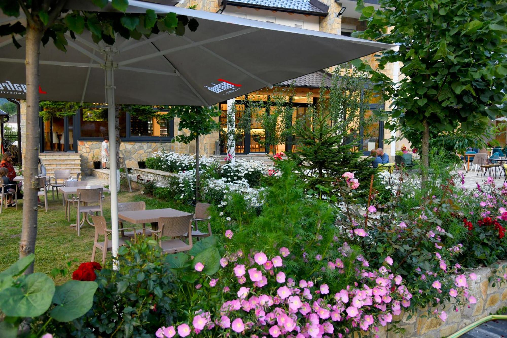 Breezy Hotel Valbone Exterior photo