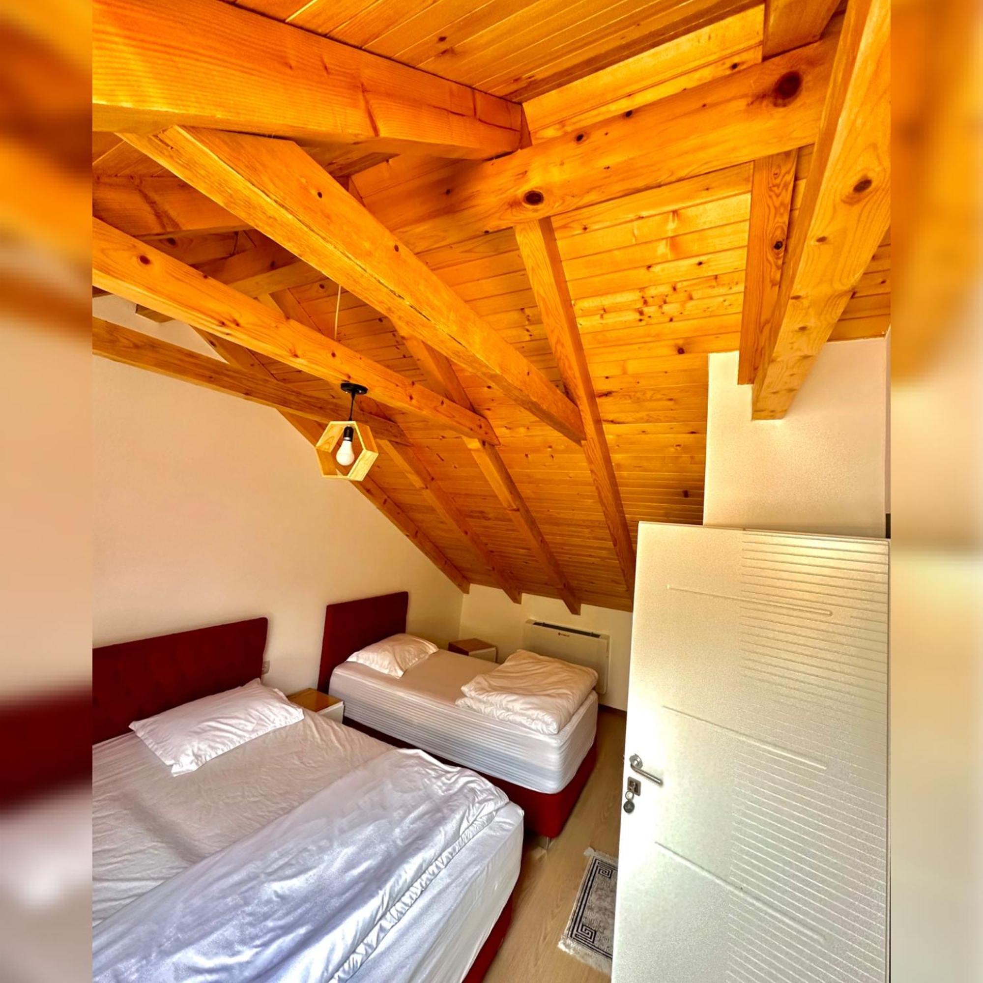 Breezy Hotel Valbone Room photo